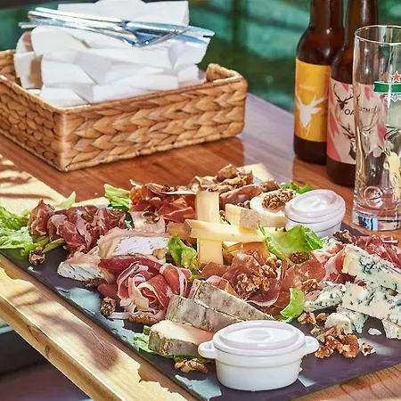 Greet Hotel Versailles - Voisins Le Bretonneux 